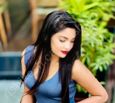 Call Girl in rishikesh wearing blue top