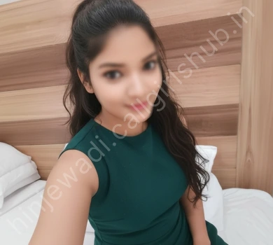 hinjewadi call girl Depaa wearing Green dress and taking selfie
